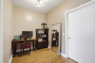 100 E 14th St, Chicago, IL 60605 - Photo 11