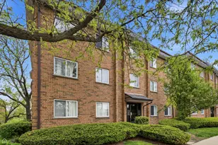 916 Casey Ct, Schaumburg, IL 60173 - Photo 1
