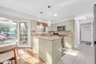 2205 Riverlea Cir, Naperville, IL 60565 - Photo 17