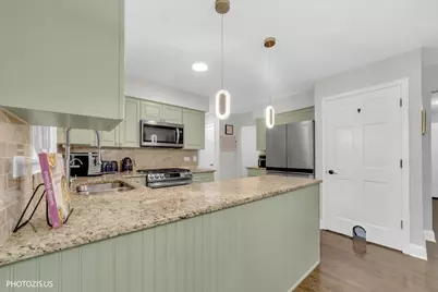 2205 Riverlea Circle, Naperville, IL 60565 - Photo 7