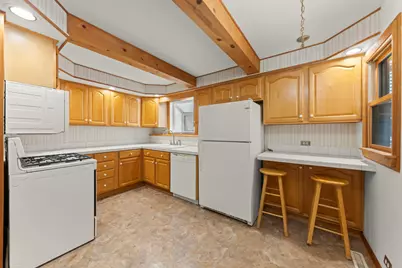 316 W 5th Avenue, Naperville, IL 60563 - Photo 9