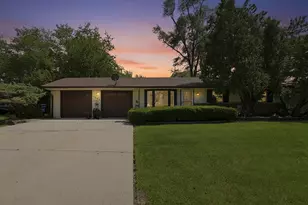 1509 Chatham Ln, Schaumburg, IL 60193 - Photo 1