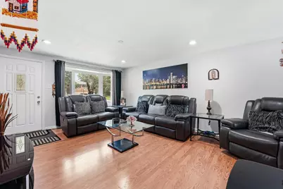 1509 Chatham Lane, Schaumburg, IL 60193 - Photo 7