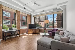 812 W Van Buren St, Chicago, IL 60607 - Photo 3