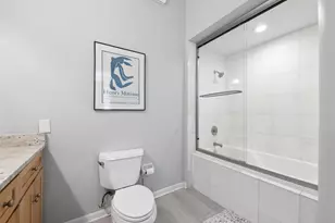 812 W Van Buren St, Chicago, IL 60607 - Photo 13