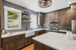 3757 N Bosworth Ave, Chicago, IL 60613 - Photo 13