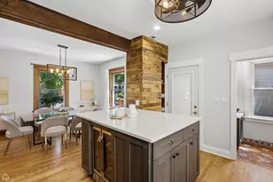3757 N Bosworth Ave, Chicago, IL 60613 - Photo 9