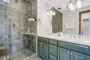 3757 N Bosworth Ave, Chicago, IL 60613 - Photo 19