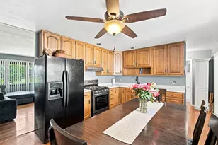 504 Rambler Ln, Streamwood, IL 60107 - Photo 9