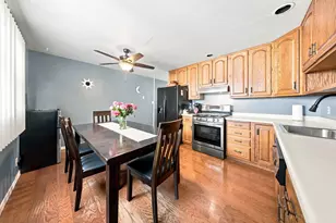 504 Rambler Ln, Streamwood, IL 60107 - Photo 7