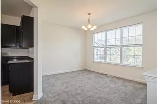 69 Melrose Ct, South Elgin, IL 60177 - Photo 9