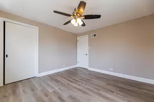 1027 Bellwood Ave, Bellwood, IL 60104 - Photo 17