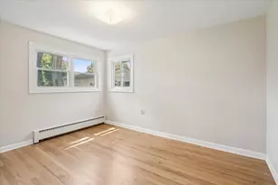 837 Lange St, Mundelein, IL 60060 - Photo 11