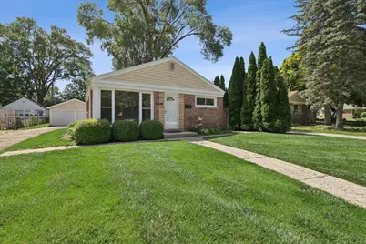 837 Lange Street, Mundelein, IL 60060 - Photo 1