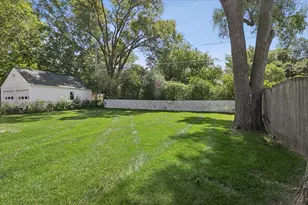 837 Lange St, Mundelein, IL 60060 - Photo 15