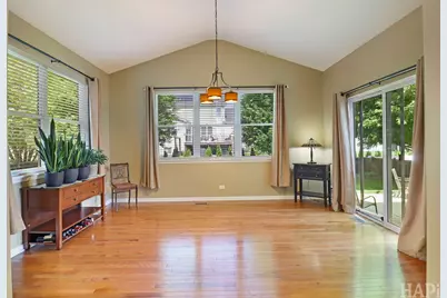 462 E Amberside Drive, Elgin, IL 60124 - Photo 7
