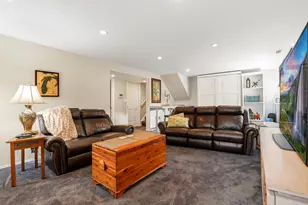 11S560 Whittington Ln, Naperville, IL 60564 - Photo 17