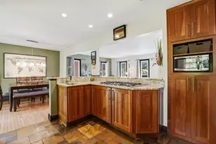 11S560 Whittington Ln, Naperville, IL 60564 - Photo 9