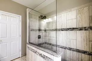 21235 Windsor Lake Ln, Crest Hill, IL 60403 - Photo 19