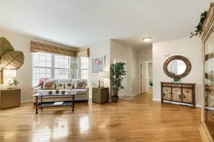 21235 Windsor Lake Ln, Crest Hill, IL 60403 - Photo 5