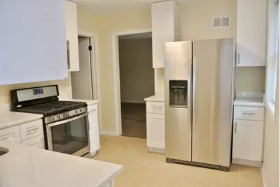630 E Rockland Road, Libertyville, IL 60048 - Photo 3