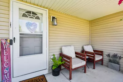 2011 Sunset Court, Zion, IL 60099 - Photo 3