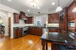 706 N Ellsworth St, Naperville, IL 60563 - Photo 19