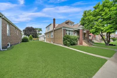 2718 Kenilworth Avenue, Berwyn, IL 60402 - Photo 1