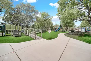 5141 W Chase Ave, Skokie, IL 60077 - Photo 15