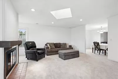 8 Auburn Drive, Glendale Heights, IL 60139 - Photo 5