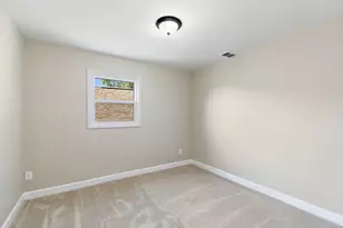 716 Wilcox St, Joliet, IL 60435 - Photo 17