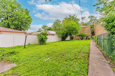8238 S Prairie Avenue, Chicago, IL 60619 - Photo 19