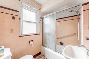 8238 S Prairie Ave, Chicago, IL 60619 - Photo 11