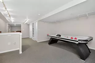 1597 W Hartsburg Ln, North Aurora, IL 60542 - Photo 23
