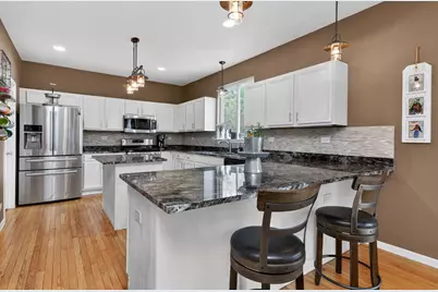 1597 W Hartsburg Lane, North Aurora, IL 60542 - Photo 5
