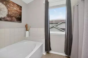 1597 W Hartsburg Ln, North Aurora, IL 60542 - Photo 17