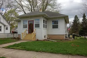 653 Jay St, Elgin, IL 60120 - Photo 1