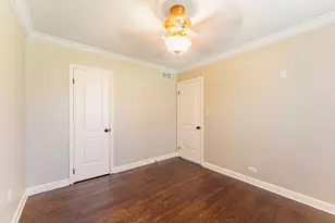 7805 Suburban Ln, Bridgeview, IL 60455 - Photo 7