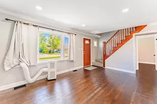 7805 Suburban Ln, Bridgeview, IL 60455 - Photo 5