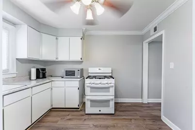 7805 Suburban Lane, Bridgeview, IL 60455 - Photo 11
