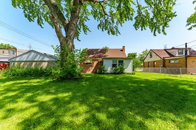 7805 Suburban Lane, Bridgeview, IL 60455 - Photo 21