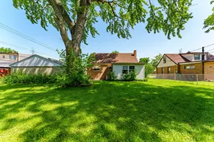 7805 Suburban Ln, Bridgeview, IL 60455 - Photo 21