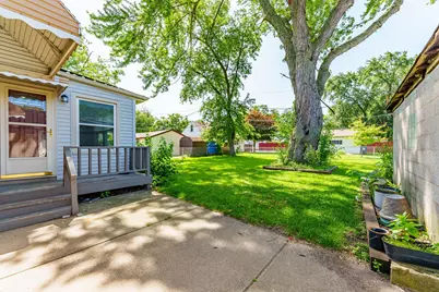 7805 Suburban Lane, Bridgeview, IL 60455 - Photo 23