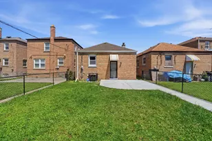 555 E 105th St, Chicago, IL 60628 - Photo 23