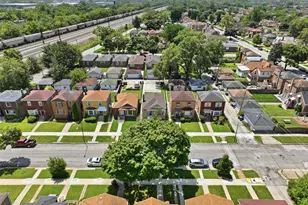 555 E 105th St, Chicago, IL 60628 - Photo 25