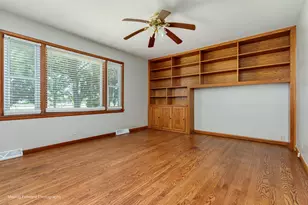 7S175 N Eola Rd, Aurora, IL 60502 - Photo 3
