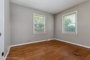 7S175 N Eola Rd, Aurora, IL 60502 - Photo 9
