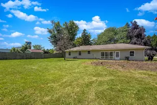 7S175 N Eola Rd, Aurora, IL 60502 - Photo 13