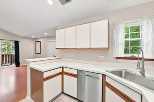 1037 Rockport Dr, Carol Stream, IL 60188 - Photo 7