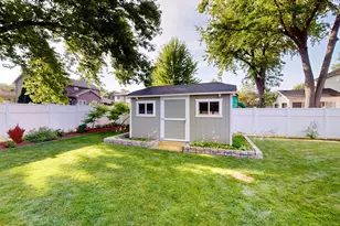 1201 S 10th St, Saint Charles, IL 60174 - Photo 27